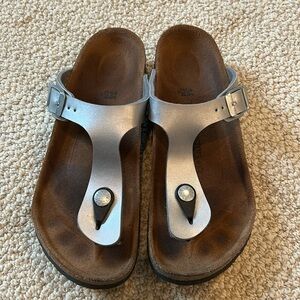 Birkenstock Kids Gizeh Silver, size 3/34